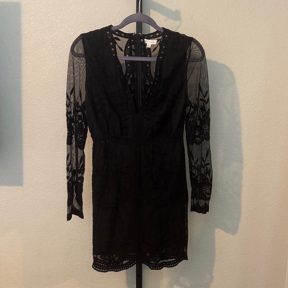 Honey Punch Elegant Black Lace Long Sleeve Dress